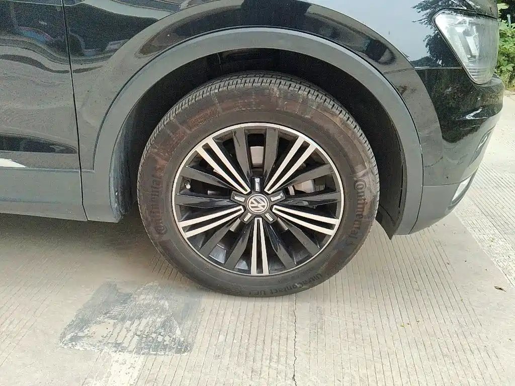 Volkswagen Tiguan L — миниатюра 8