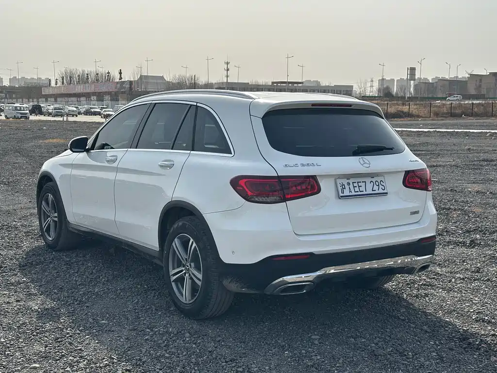 MERCEDES-BENZ GLC