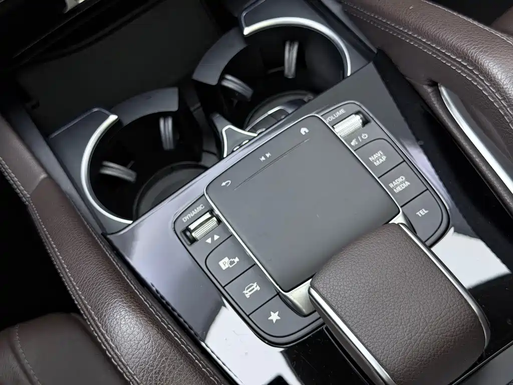 Mercedes-Benz GLE (Import) — миниатюра 25