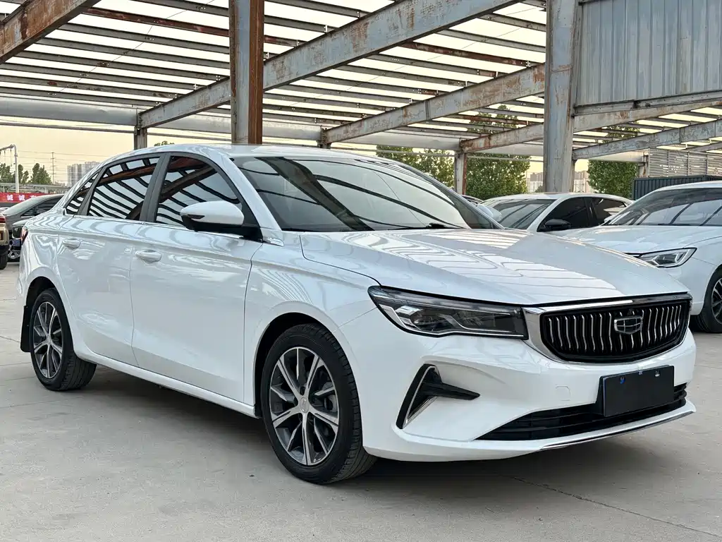 Geely Emgrand 2023 4 Champion 1.5L CVT Luxury