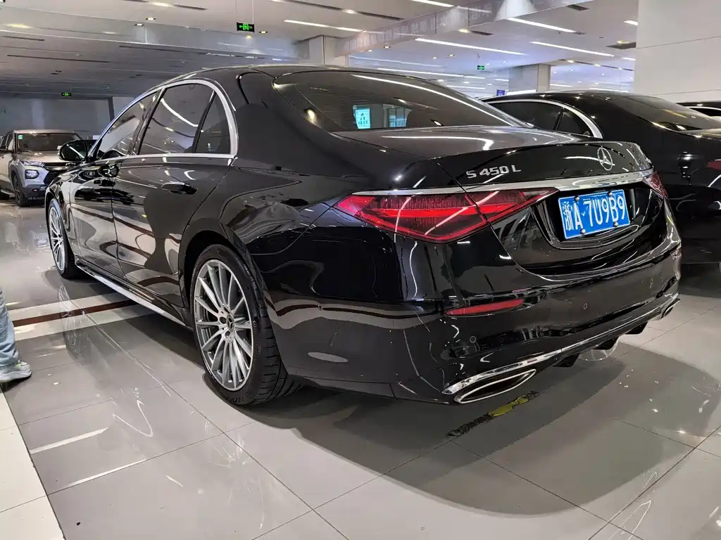 Mercedes-Benz S-Class — миниатюра 13