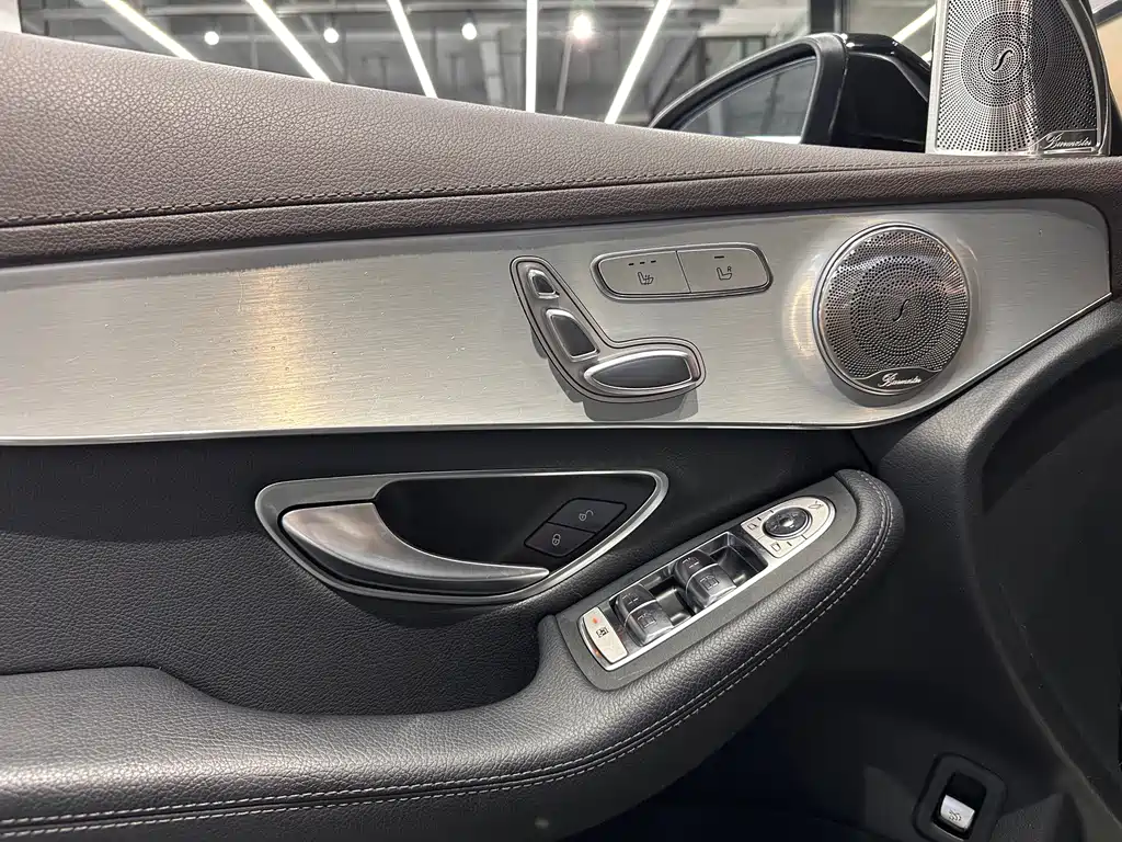 Mercedes-Benz GLC — миниатюра 4