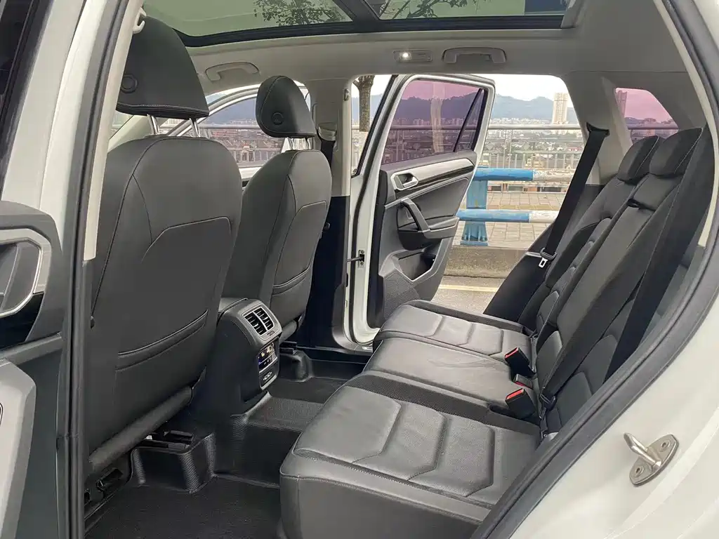 Volkswagen Tayron 2020 330TSI Luxury Smart Connect