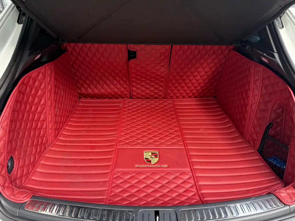 Porsche Macan — миниатюра 7