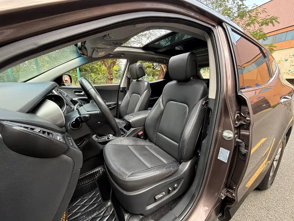Hyundai Santa Fe — миниатюра 9
