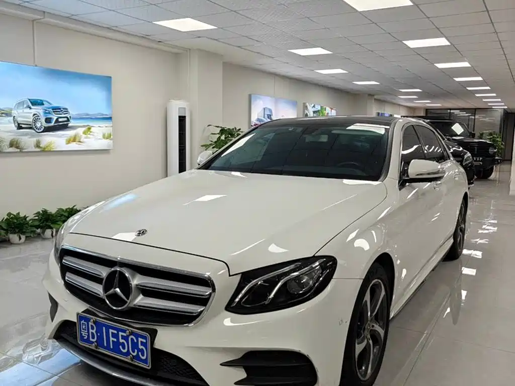 Mercedes-Benz E-Class — миниатюра 4