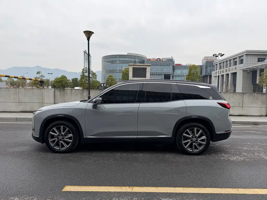 NIO NIO ES8