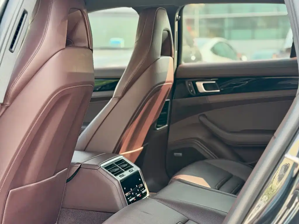 Porsche Panamera Hybrid — миниатюра 20