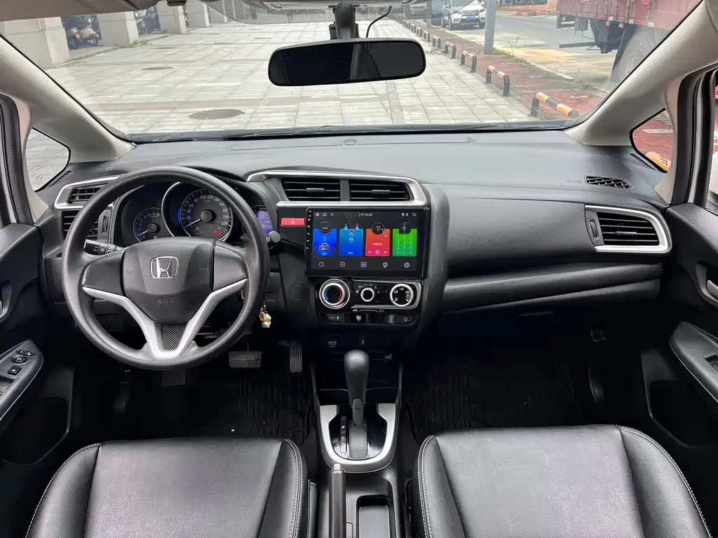 Honda Fit — миниатюра 13