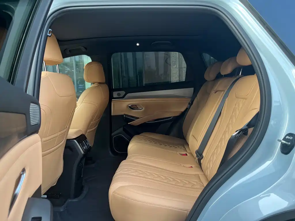 BYD L DM-i — миниатюра 9