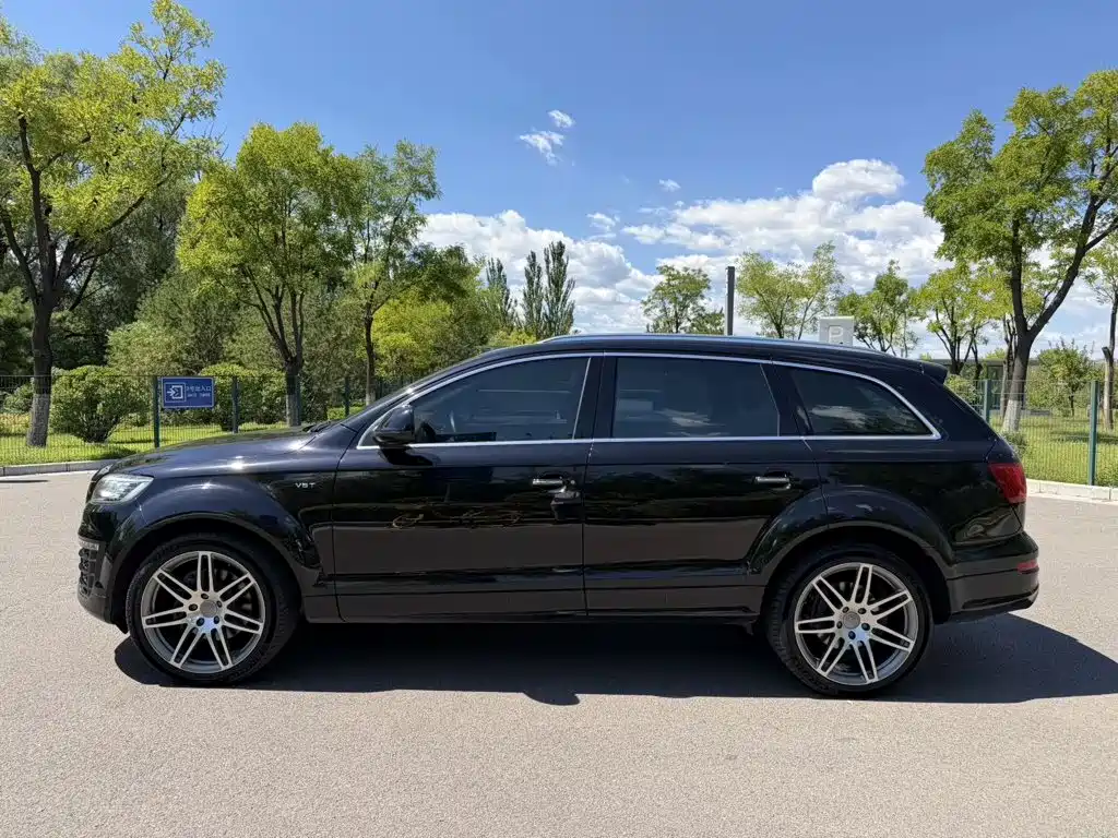 Audi Q7 — миниатюра 7