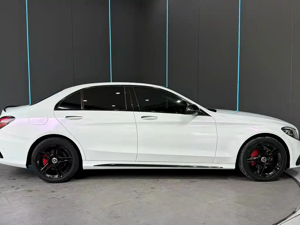 Mercedes-Benz C-Class — миниатюра 4