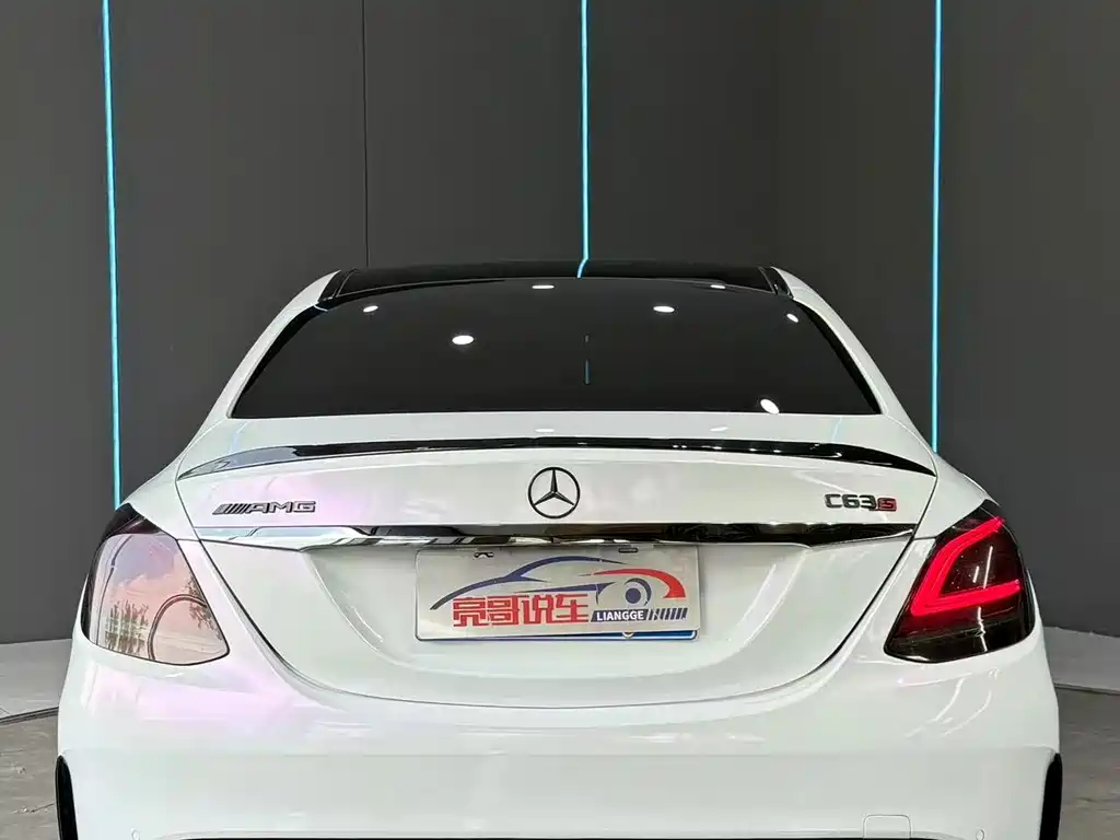 Mercedes-Benz C-Class — миниатюра 7