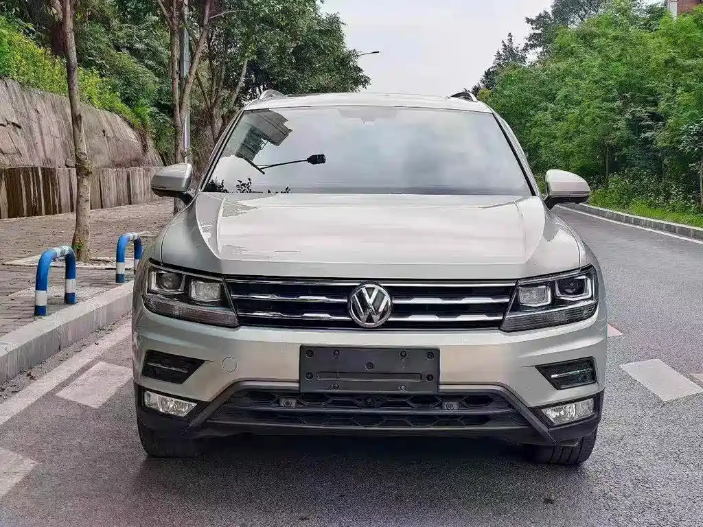 Volkswagen Tiguan L — миниатюра 2