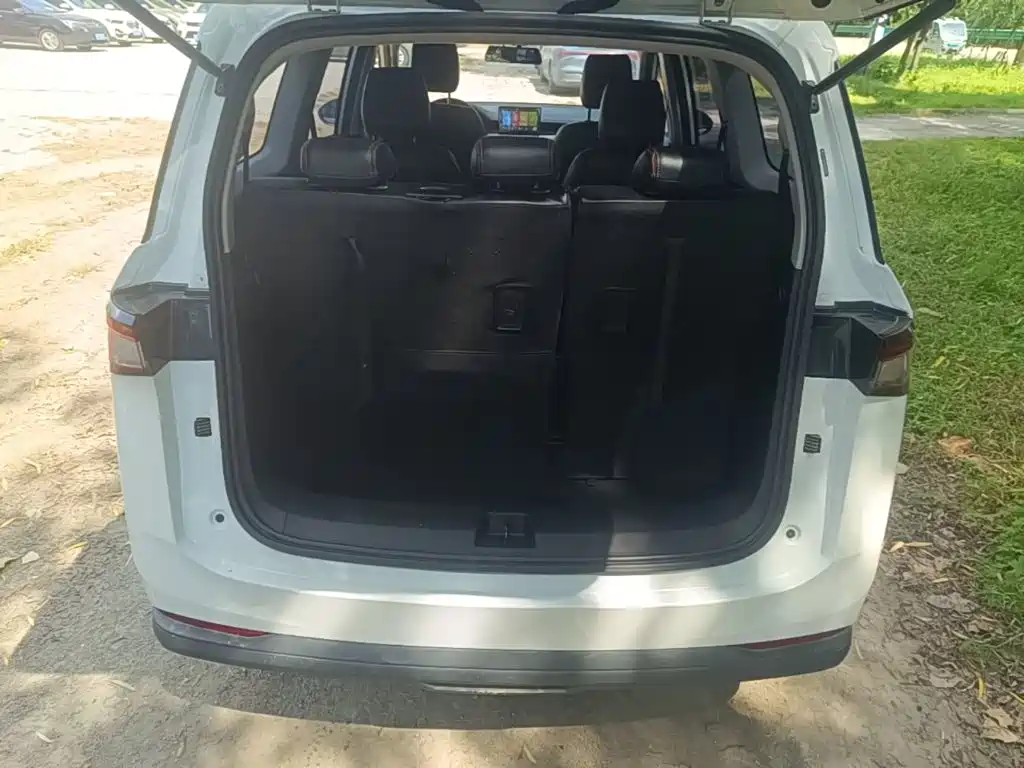 Wuling Jiachen — миниатюра 19