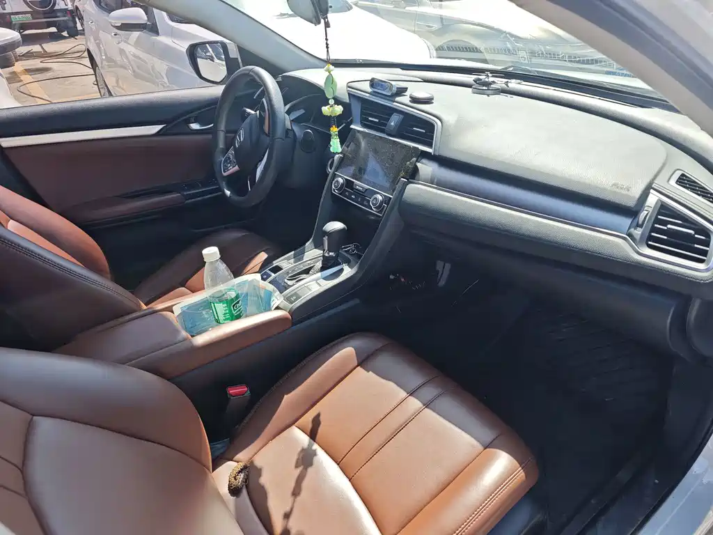 Honda Civic — миниатюра 12