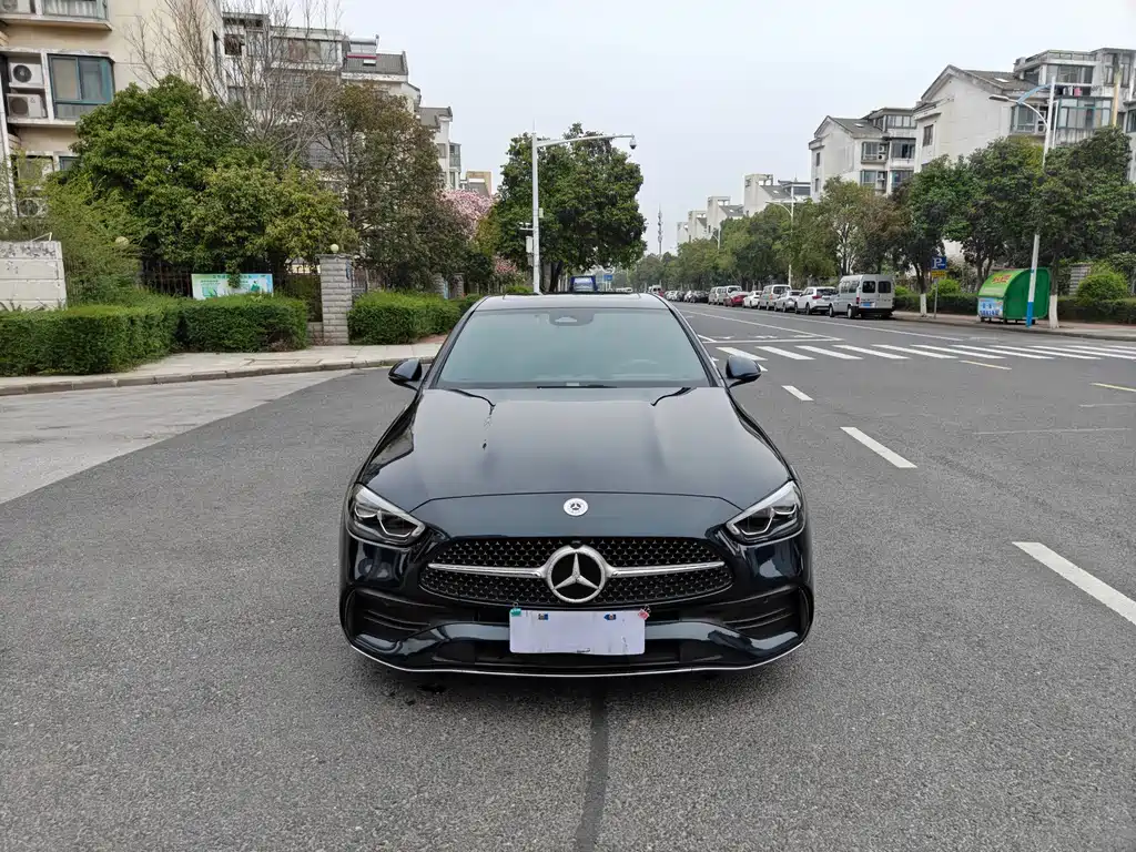 Mercedes-Benz C-Class 2024
