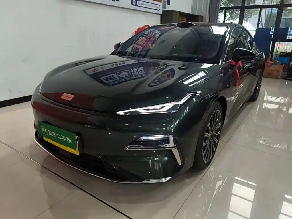 Geely Galaxy Galaxy 8 8 2025 130km EM-P