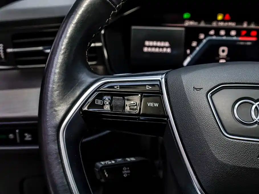 Audi Q6 — миниатюра 16
