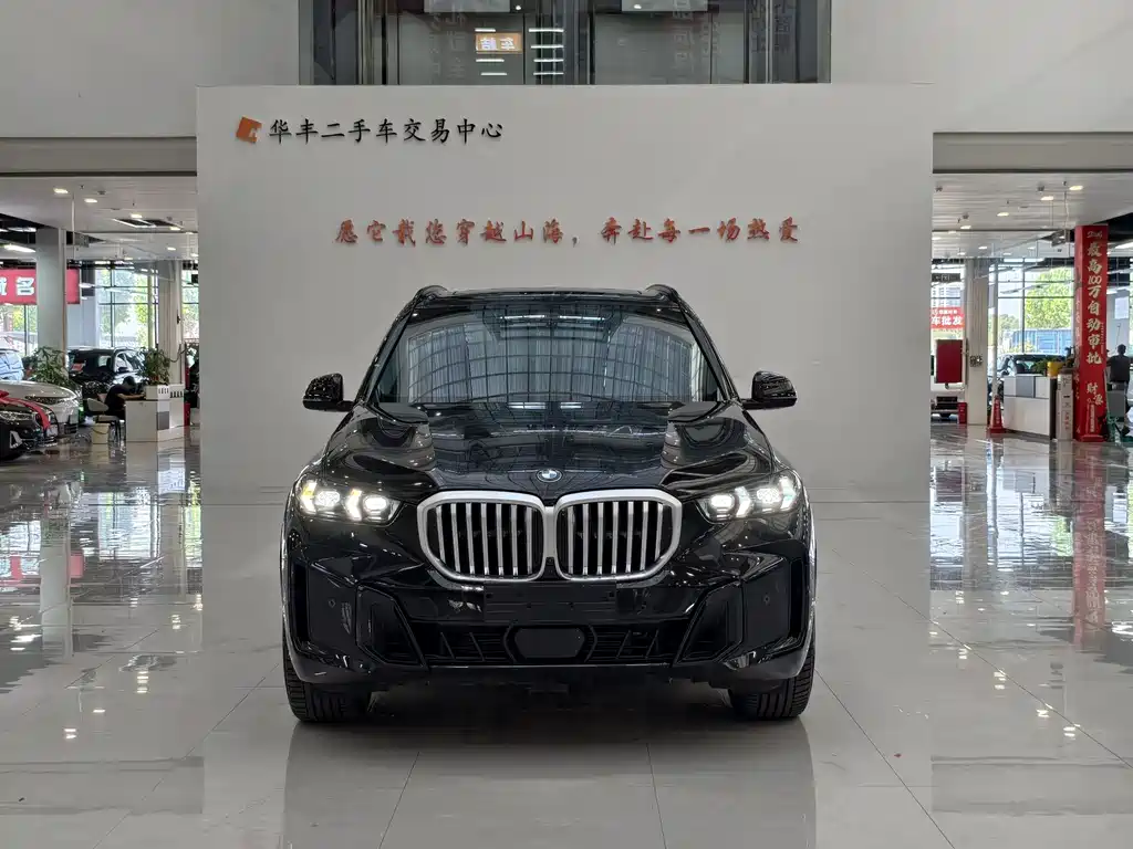 BMW X5 2023 xDrive 30Li Premium M Sport