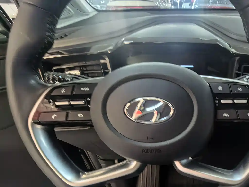 Hyundai Custo 2022 270TGDi Flagship TOP