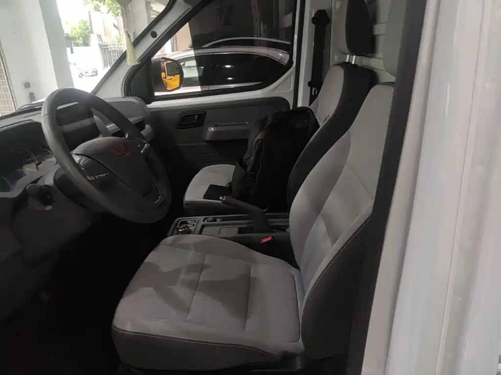 Wuling Yangguang — миниатюра 17