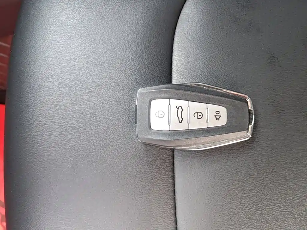 Geely Emgrand — миниатюра 9