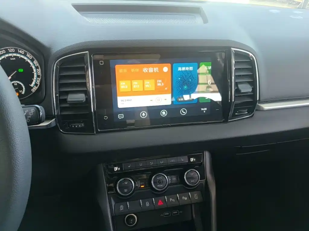 Skoda Karoq — миниатюра 13