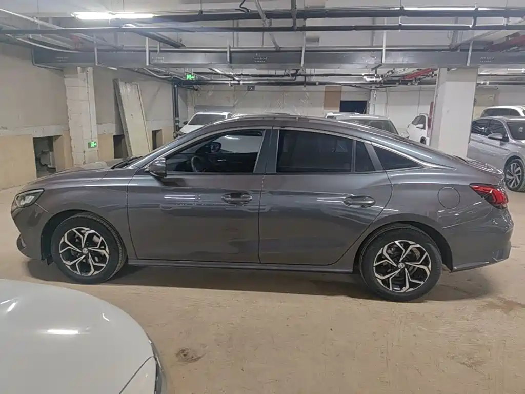 MG MG5 — миниатюра 25