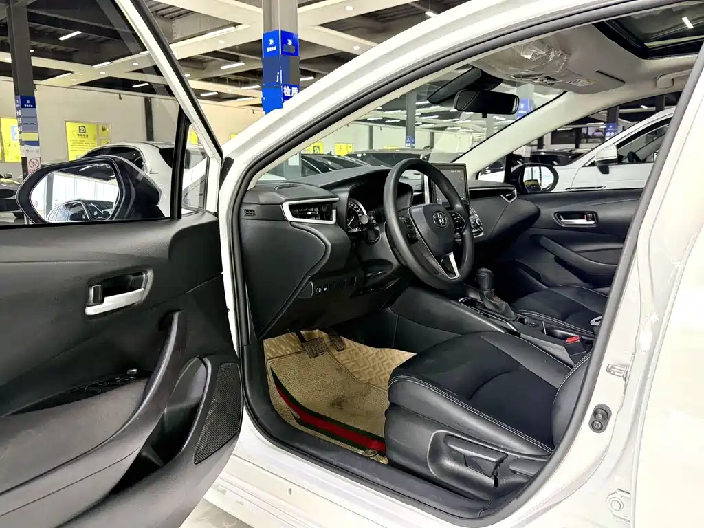 Toyota Corolla — миниатюра 4