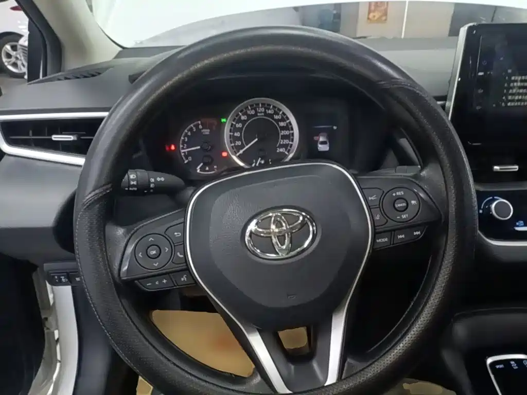 Toyota Corolla — миниатюра 11