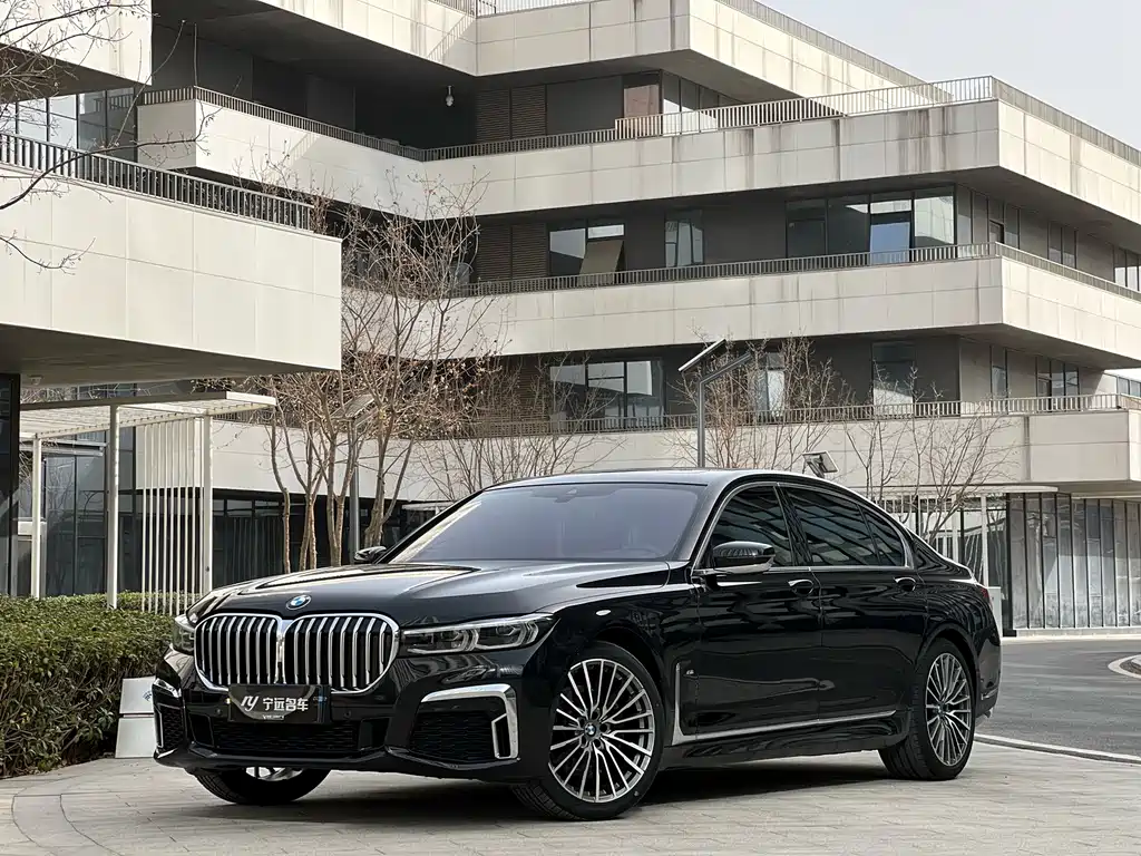 BMW 7 SERIES
