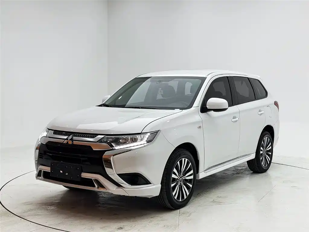 Mitsubishi Outlander 2021