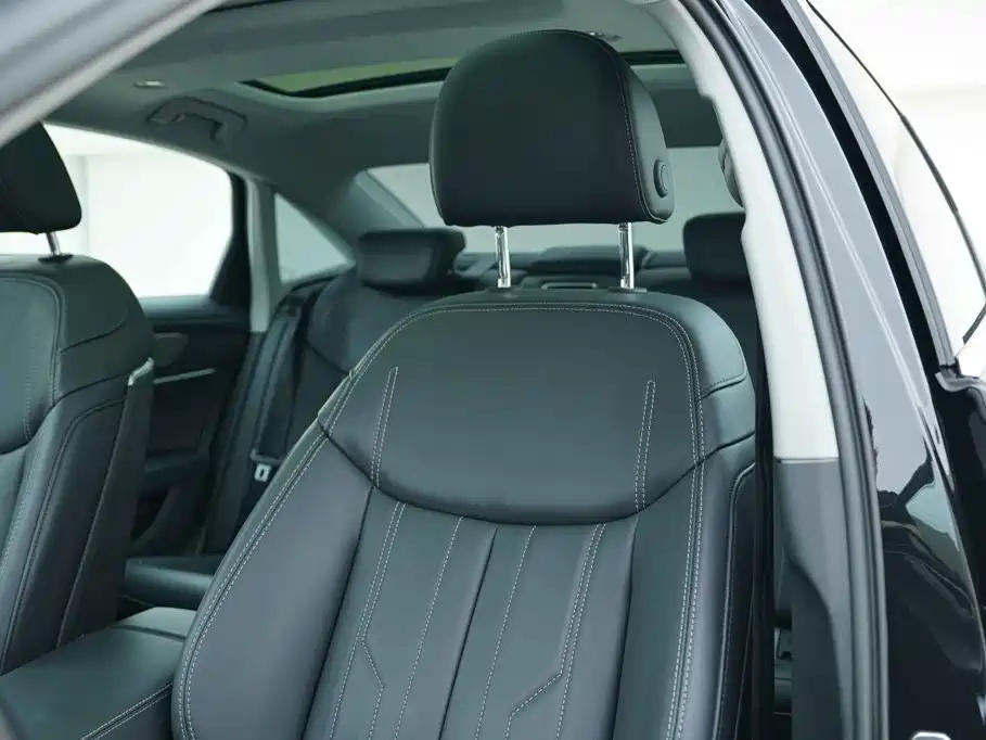 Audi A6L — миниатюра 12