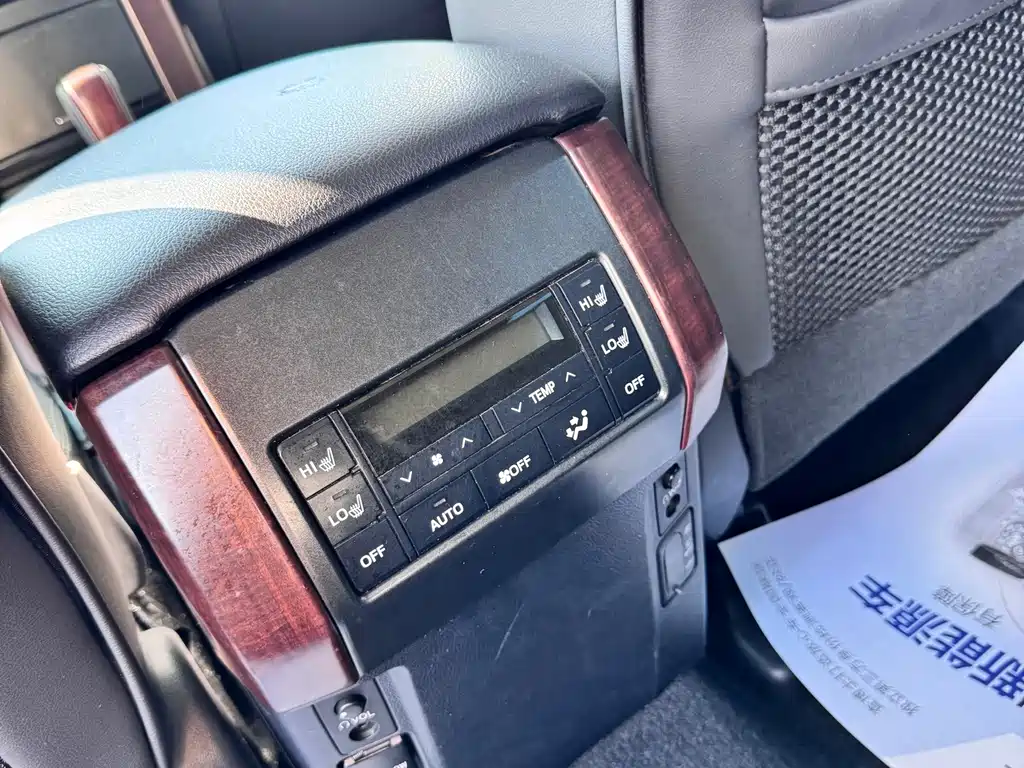 Toyota Prado — миниатюра 7