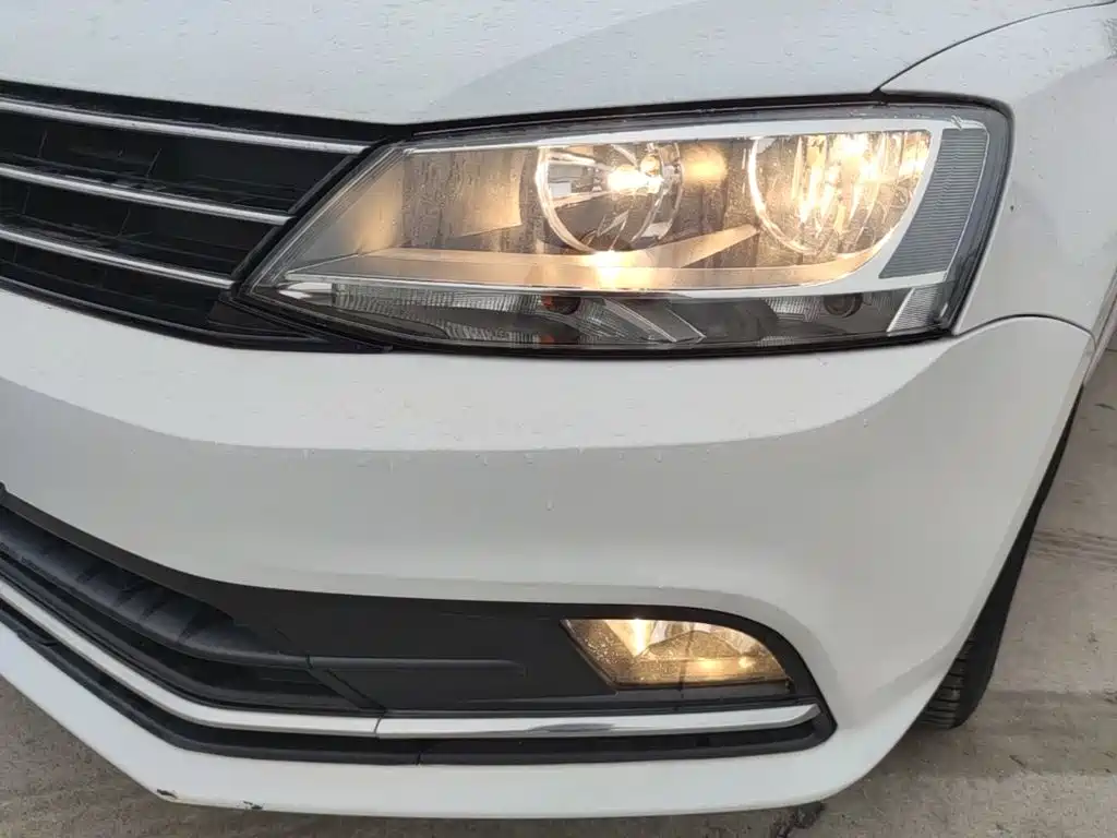 Volkswagen Sagitar — миниатюра 24