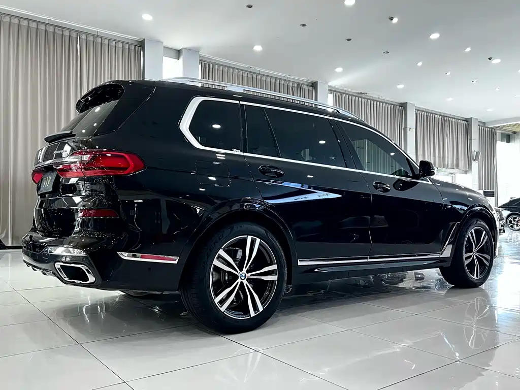 BMW X7 — миниатюра 4