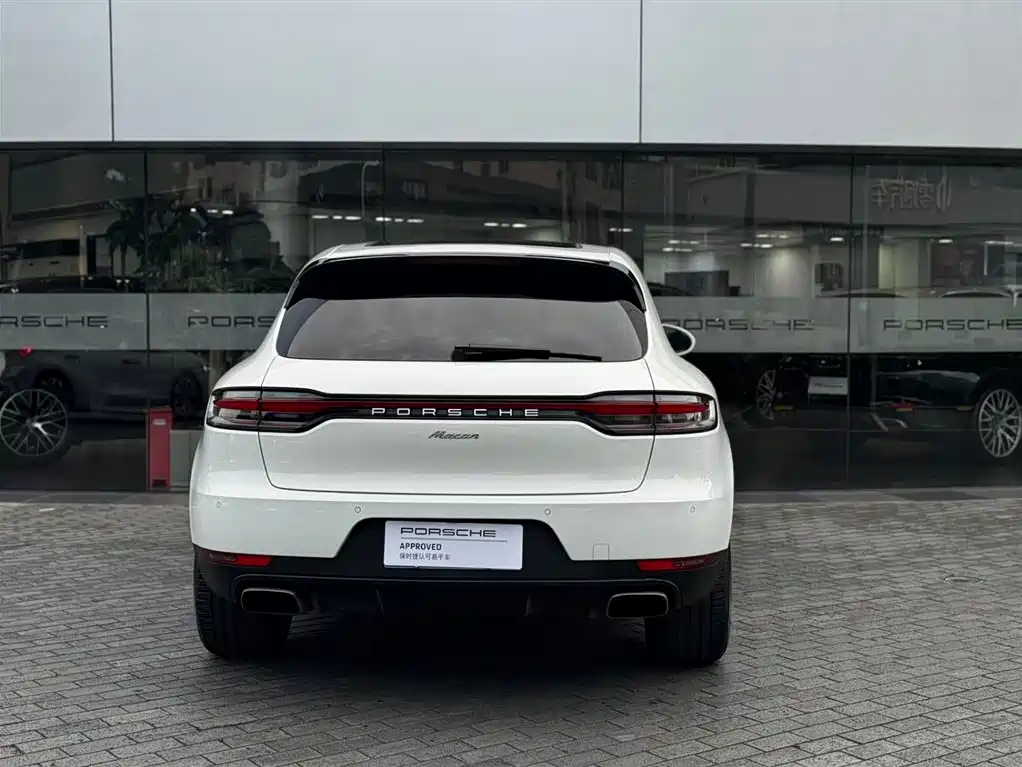 Porsche Macan — миниатюра 6