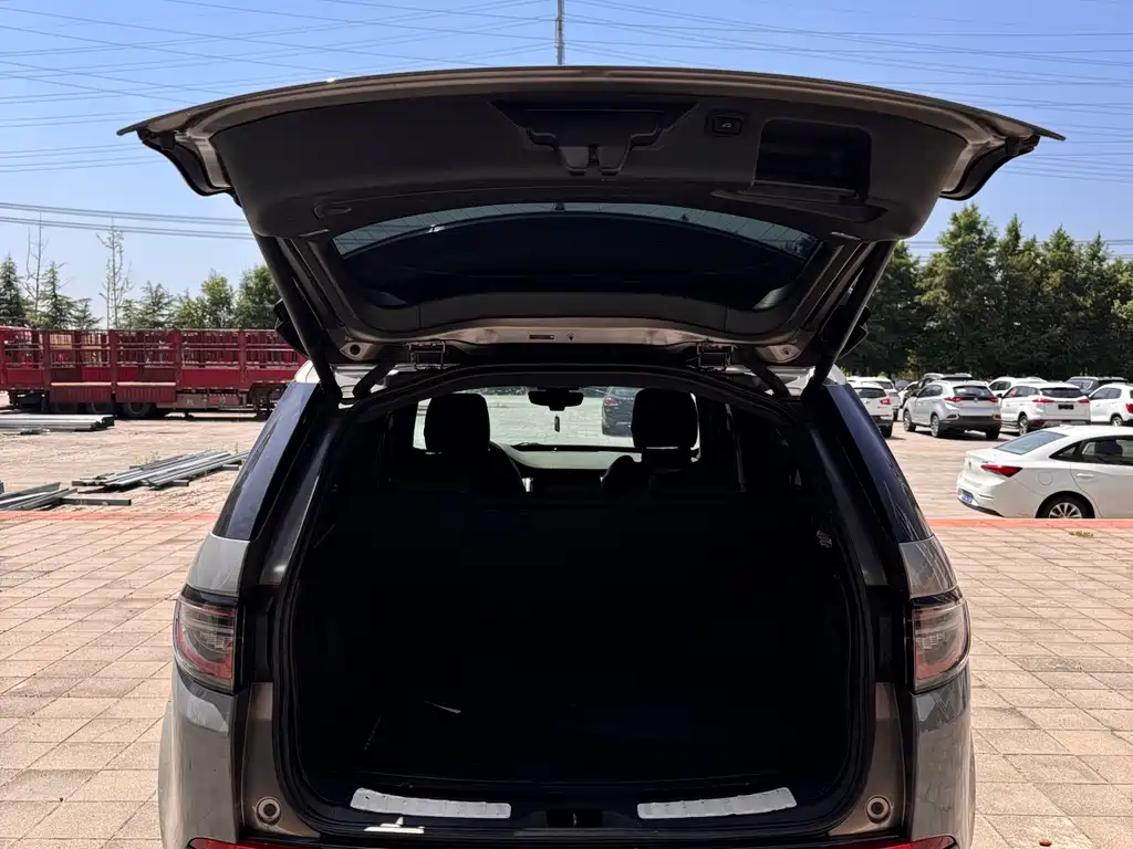 LAND ROVER DISCOVER SPORTS