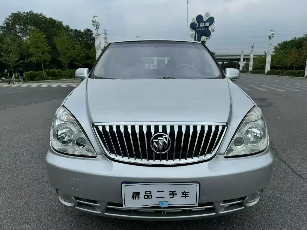 Buick GL8 — миниатюра 9