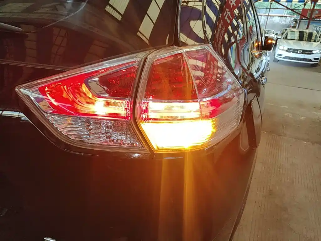 Nissan X-Trail — миниатюра 8