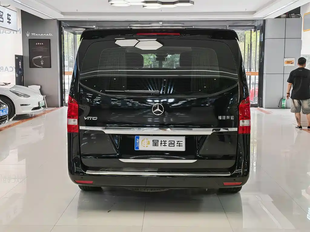 MERCEDES-BENZ VITO