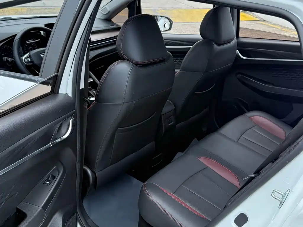 Geely Vision X3 — миниатюра 6