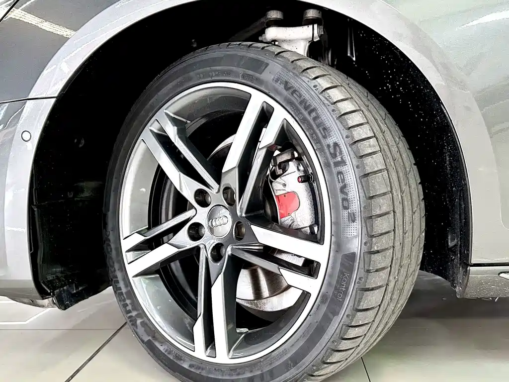 Audi A4L — миниатюра 8
