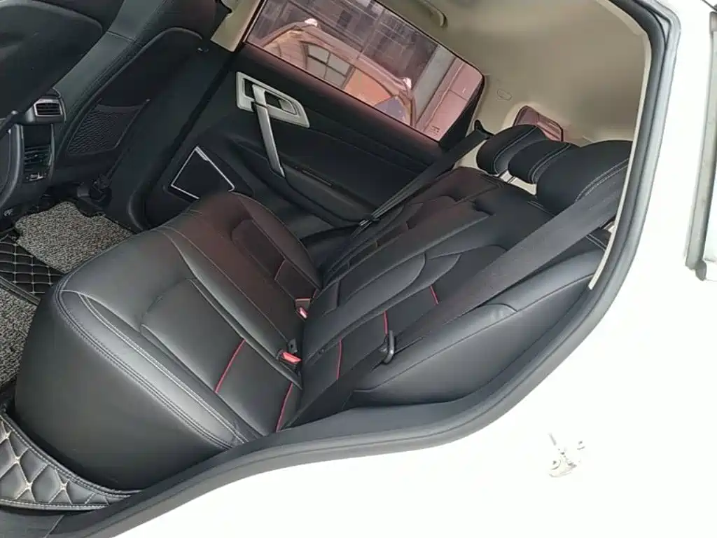 Geely Boyue — миниатюра 17