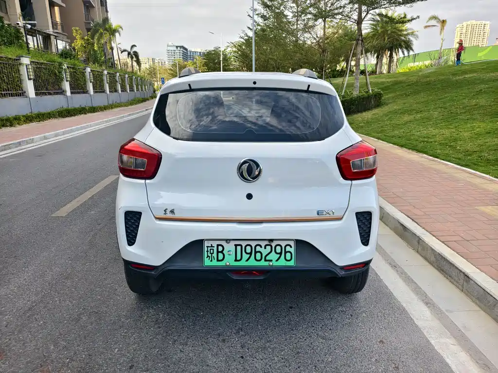 DONGFENG EX1