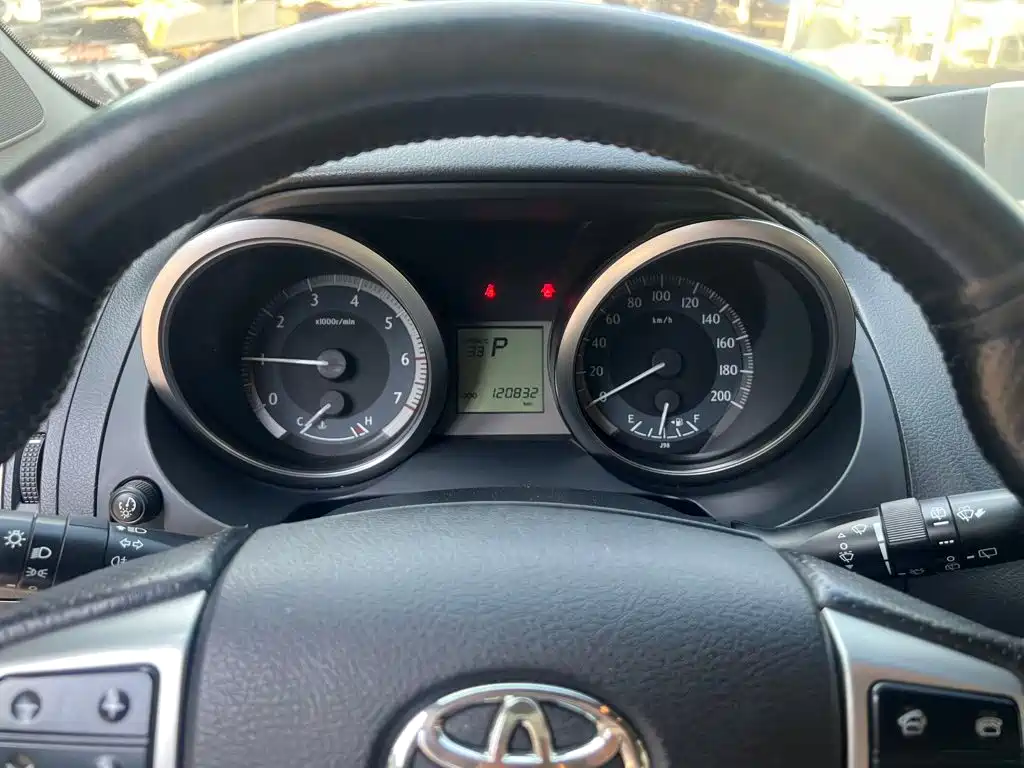 Toyota Prado — миниатюра 6
