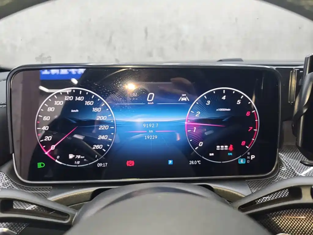 Mercedes-Benz C-Class — миниатюра 12