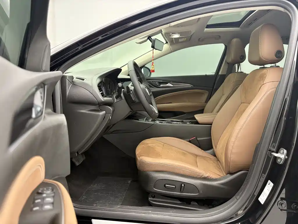 Buick Regal 2023 552T Smart