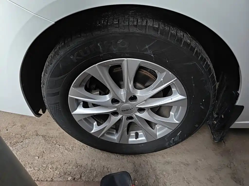 Roewe i5 — миниатюра 23